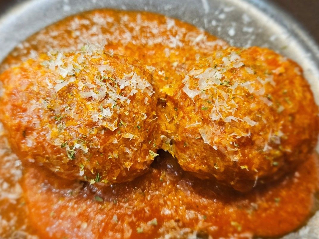 2 Meatballs w/Fresh Parmesan Cheese