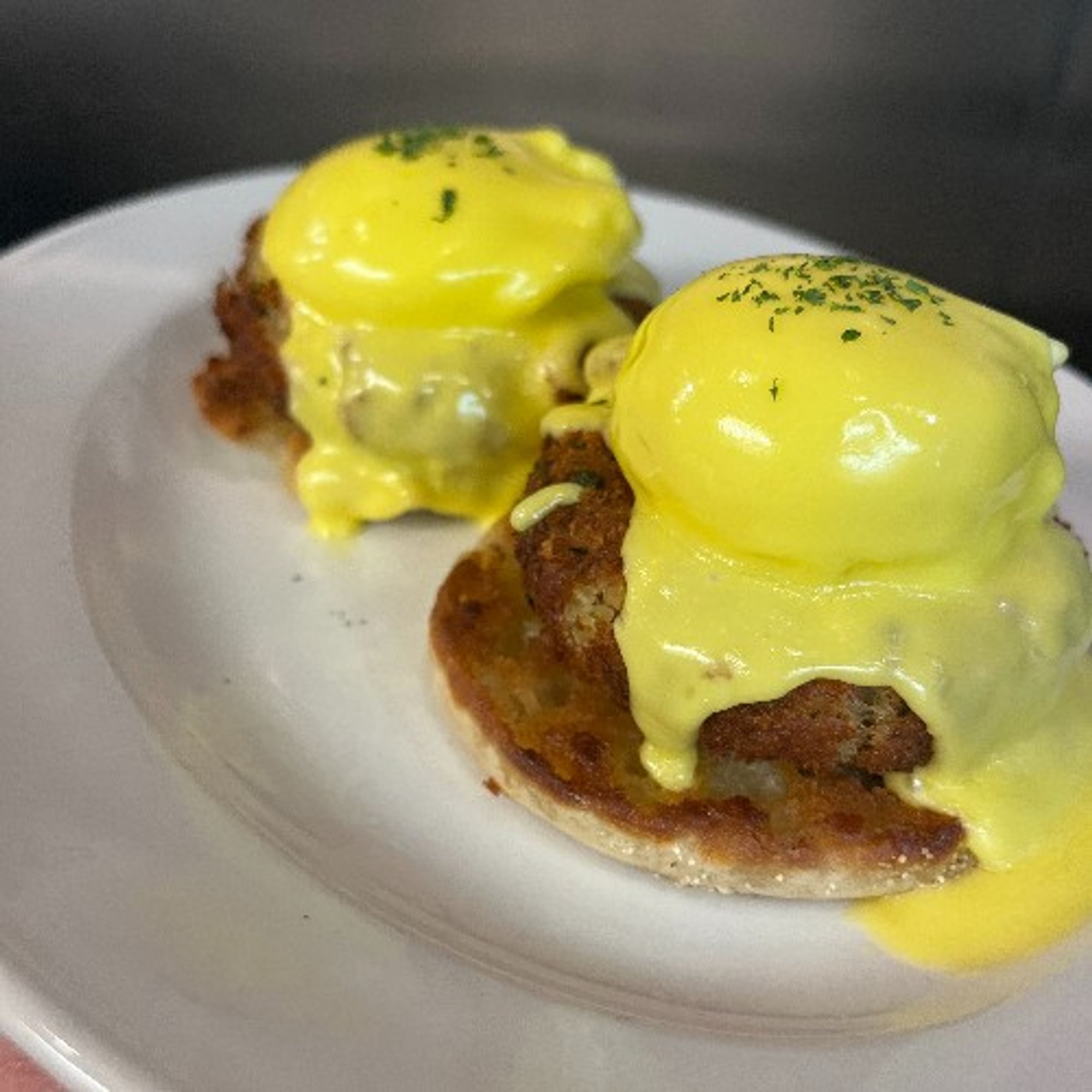 Crab Cakes Benedict