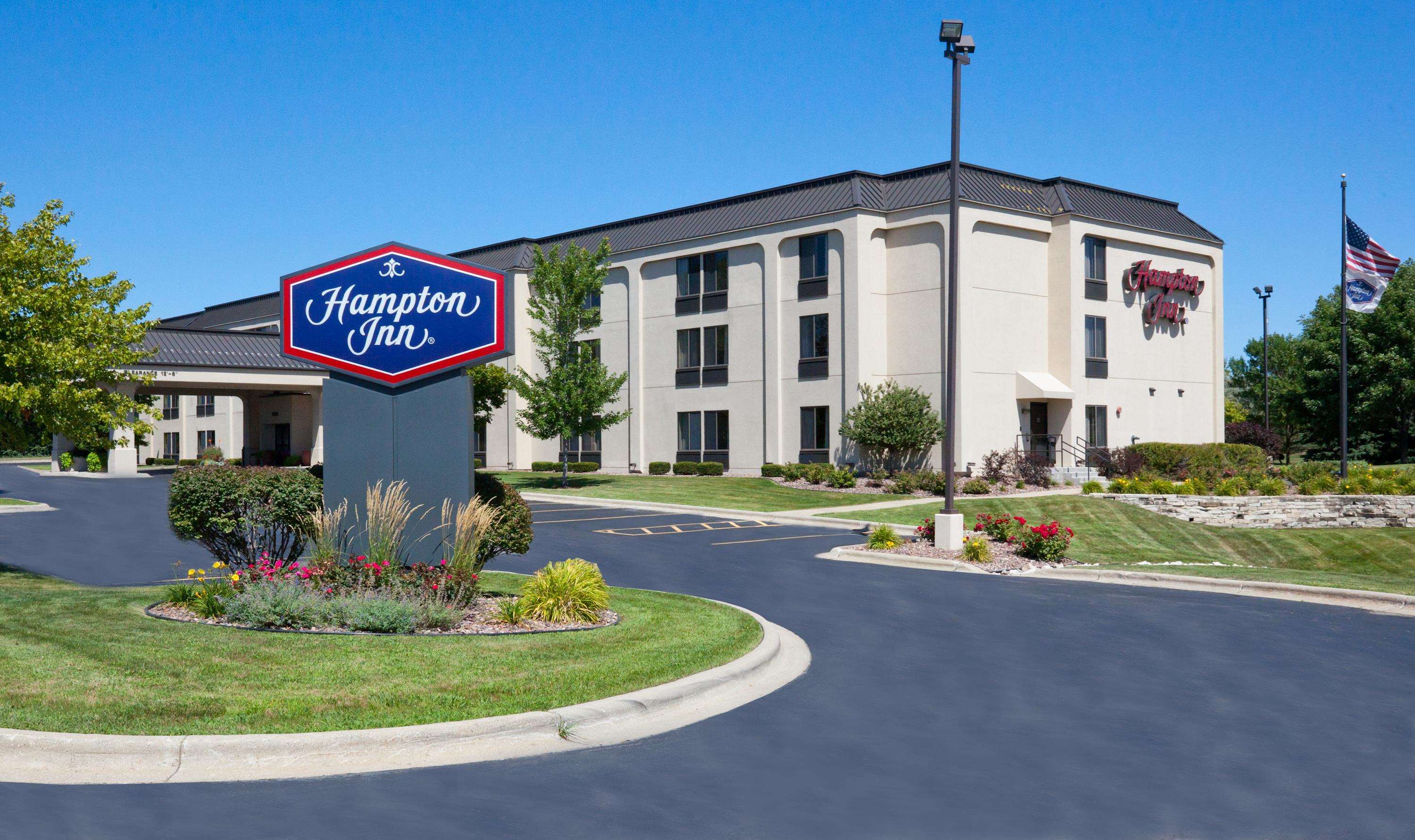 Hampton Inn Milwaukee-Airport Photo