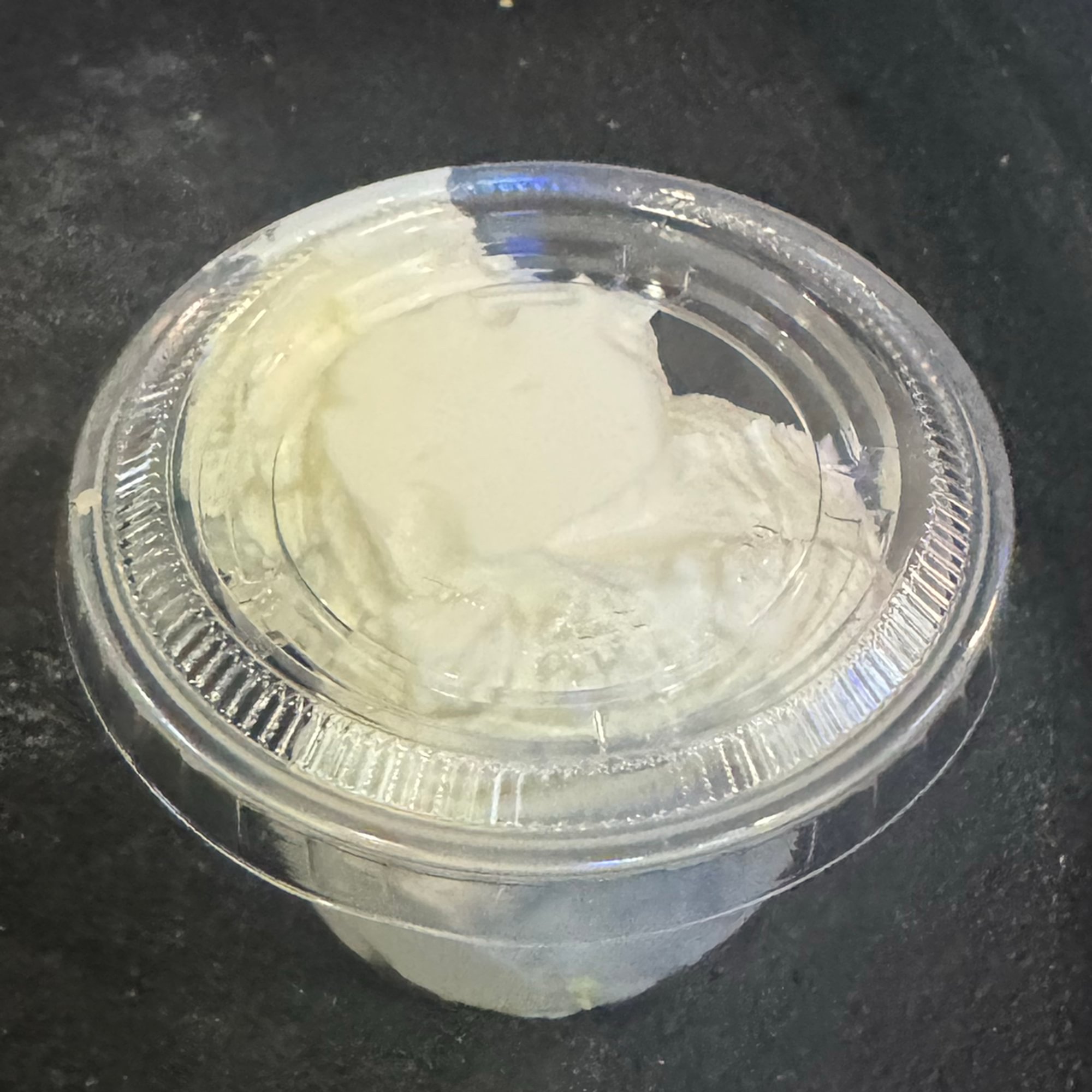 4 OZ Sour cream