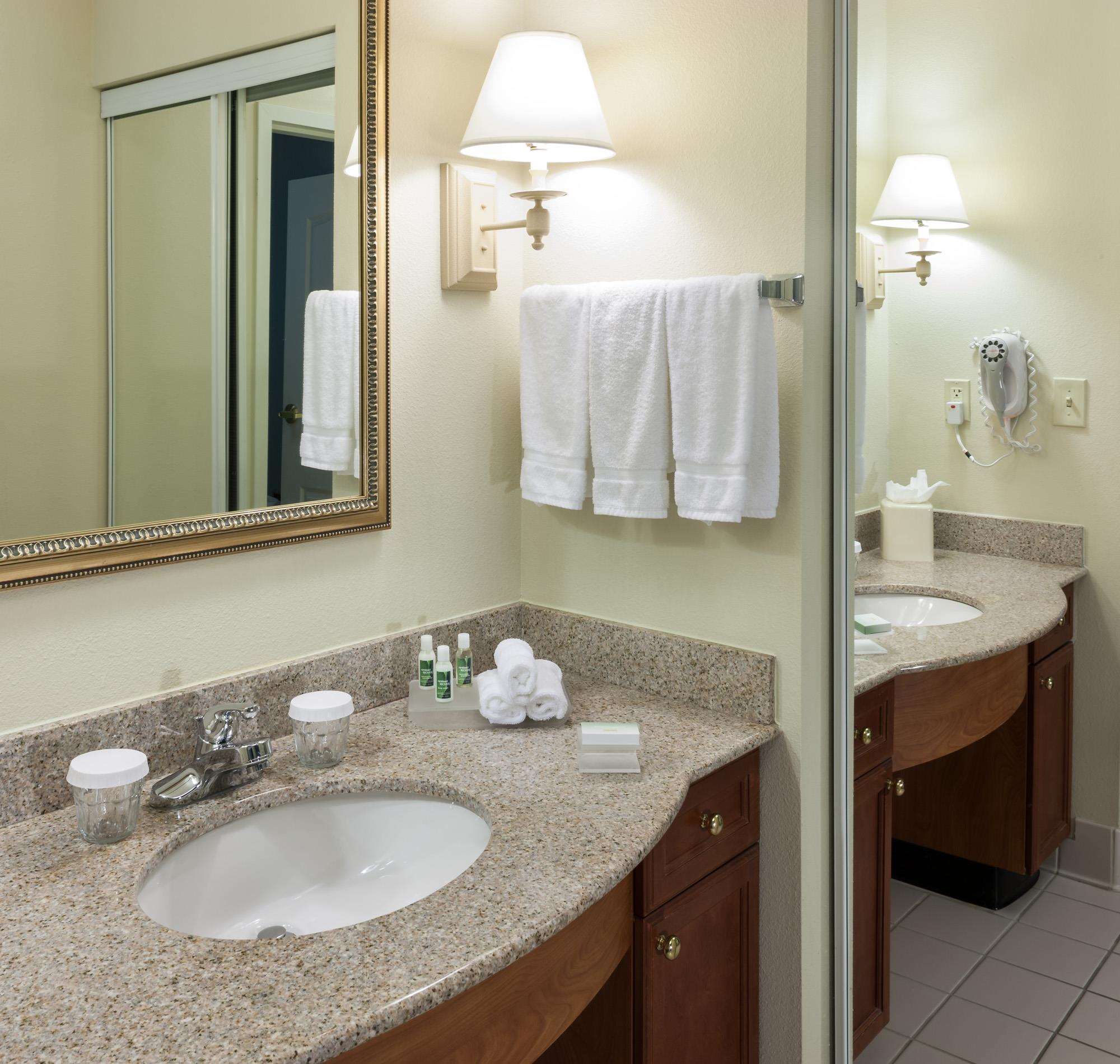 Homewood Suites by Hilton Philadelphia/Mt. Laurel Photo