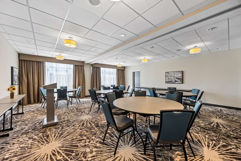 Best Western Plus Bolivar Hotel & Suites Image