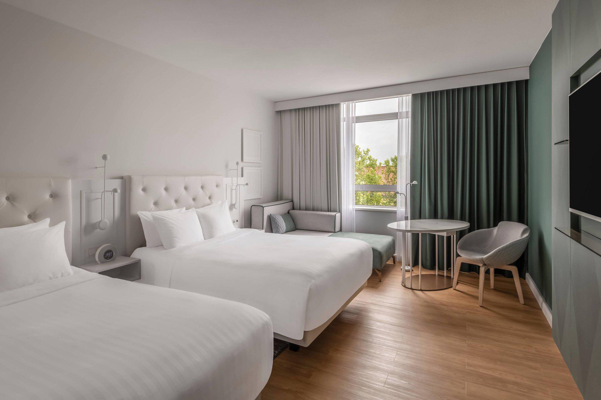 Munich Marriott Hotel Munich Berliner Strasse 93 ffnungszeiten 