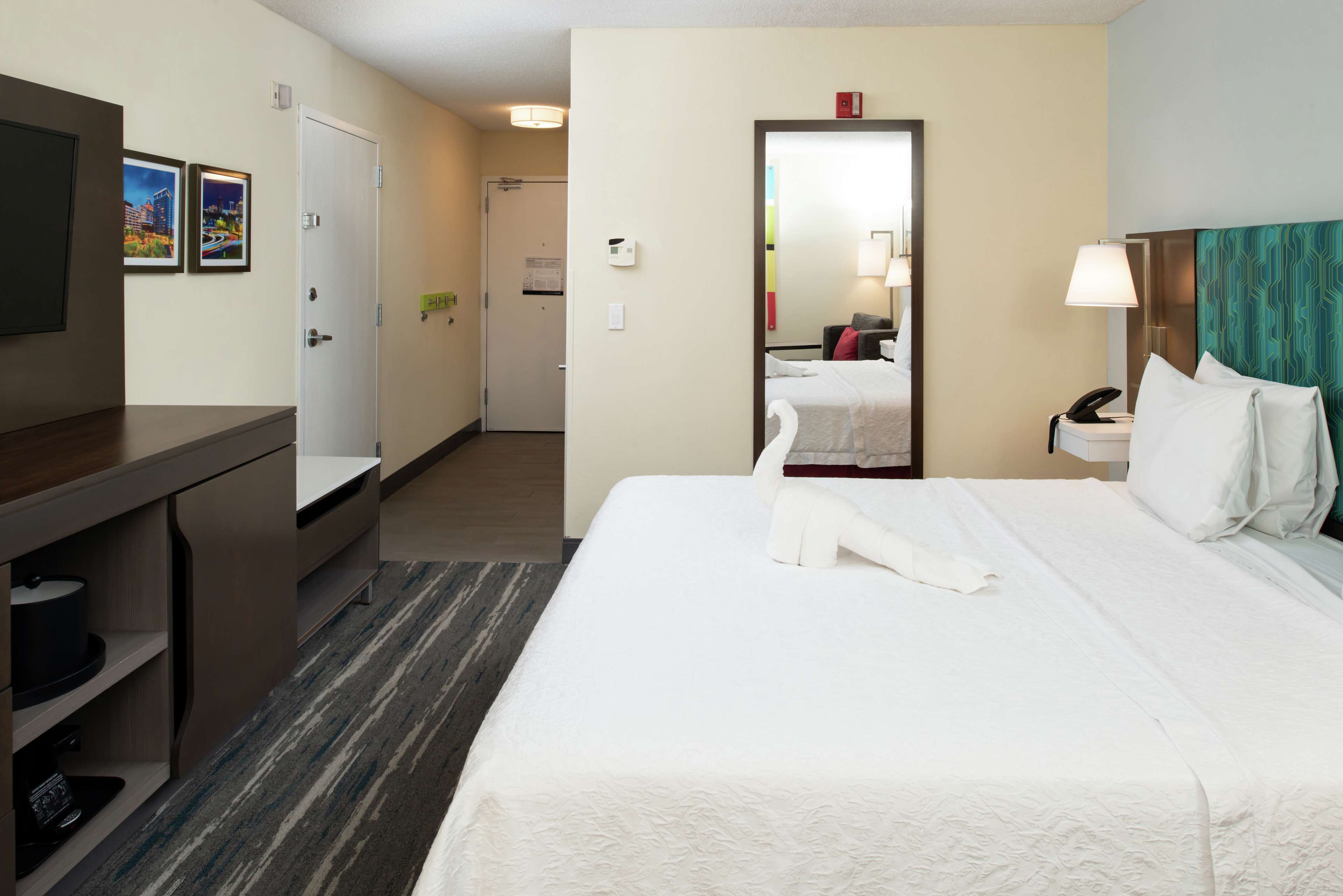 Hampton Inn Greensboro-Airport Photo