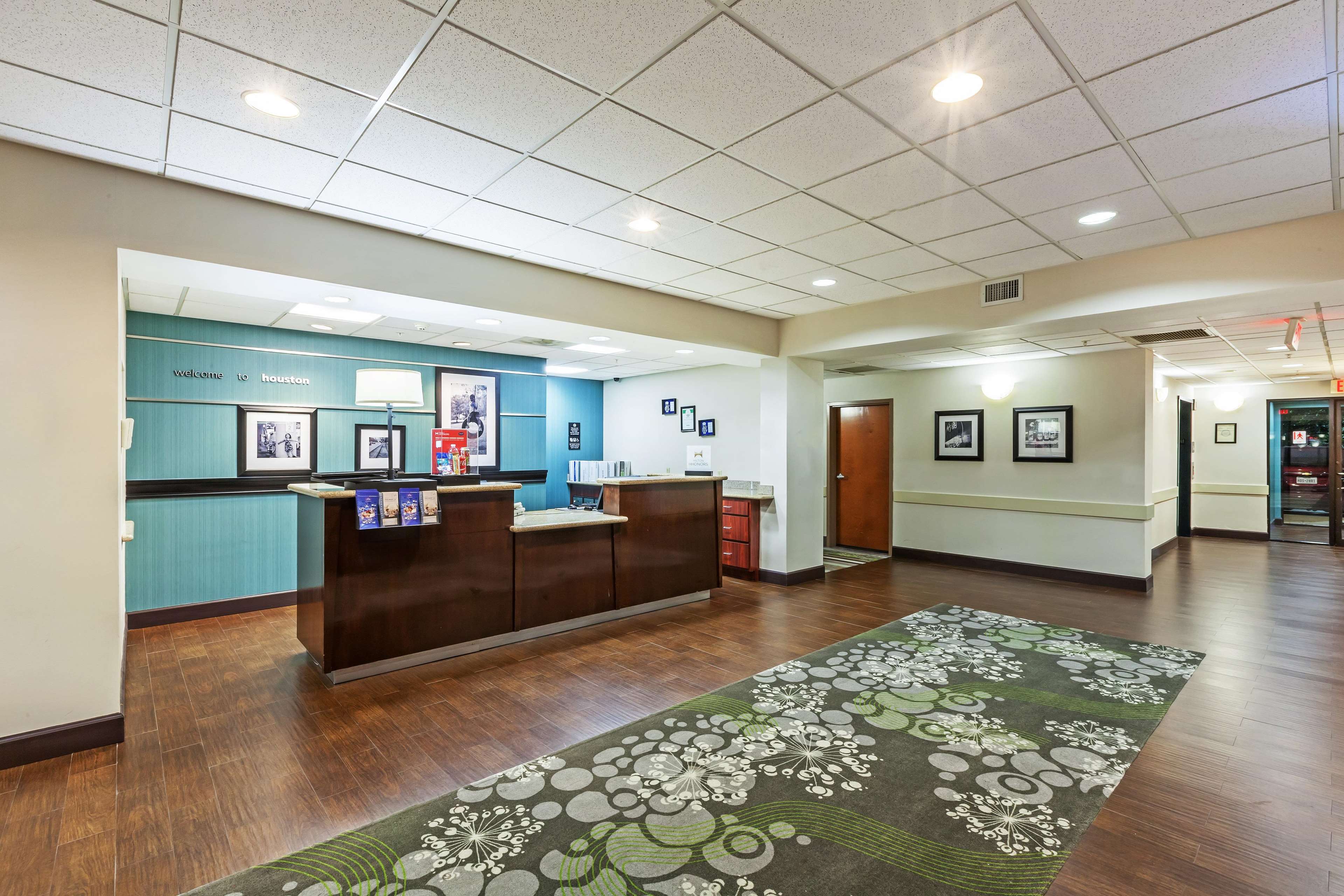 Hampton Inn & Suites Houston-Westchase Photo