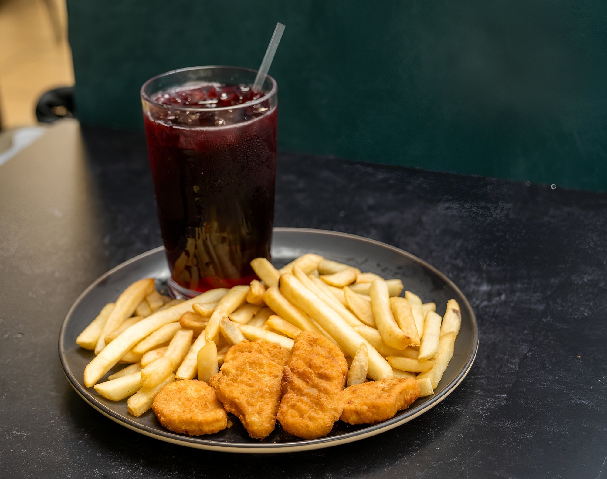 Kids Chicken Nuggets & Fries
