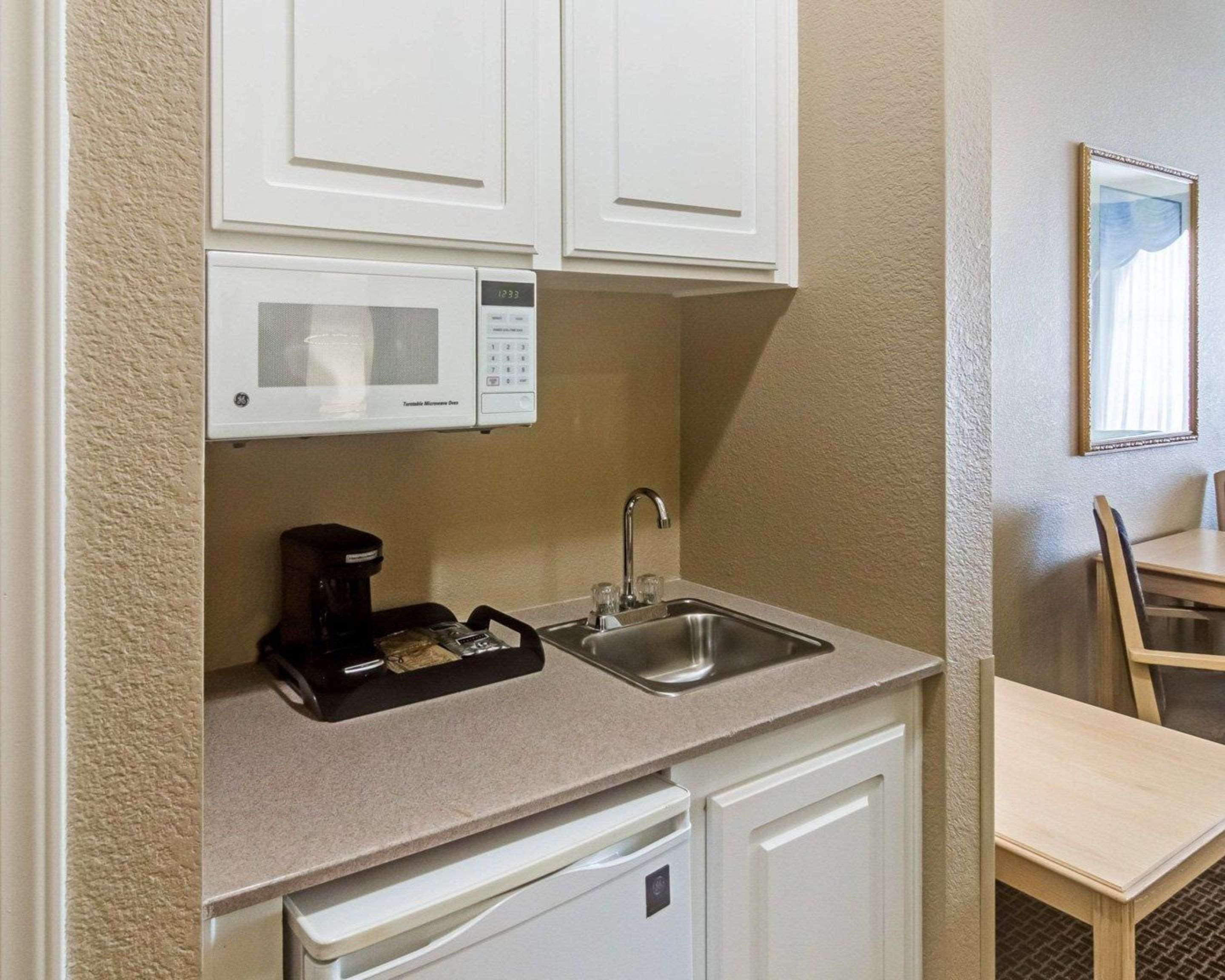 Comfort Suites Kingwood Houston North Photo
