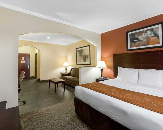 Images Comfort Suites