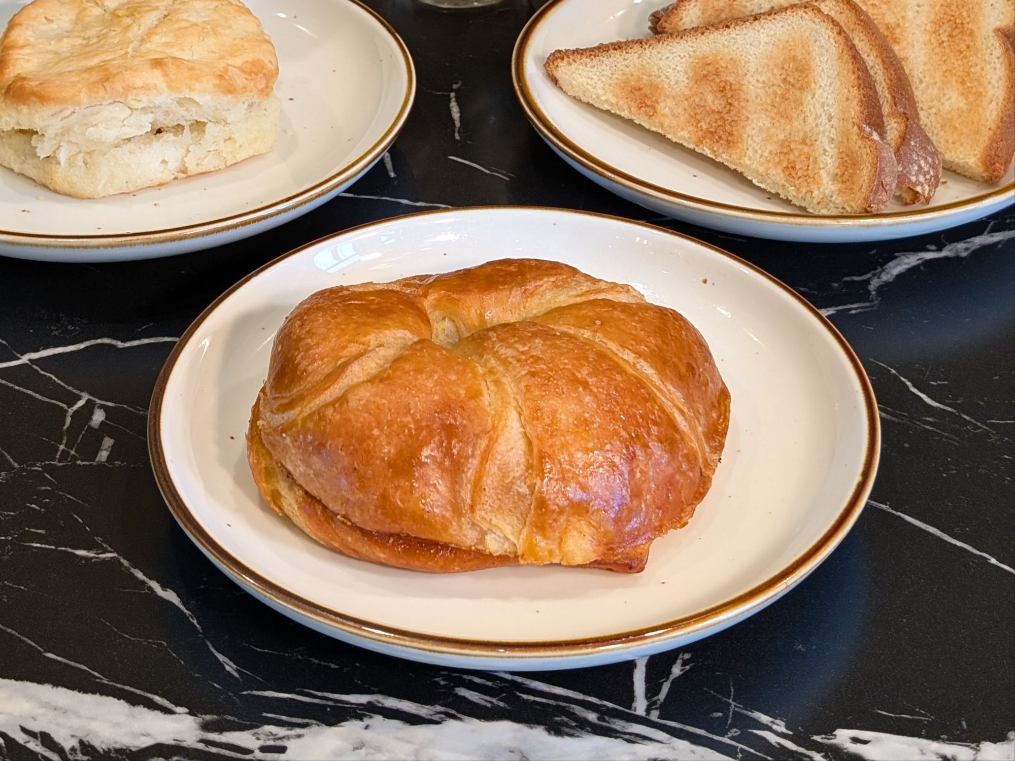 Side - Croissant