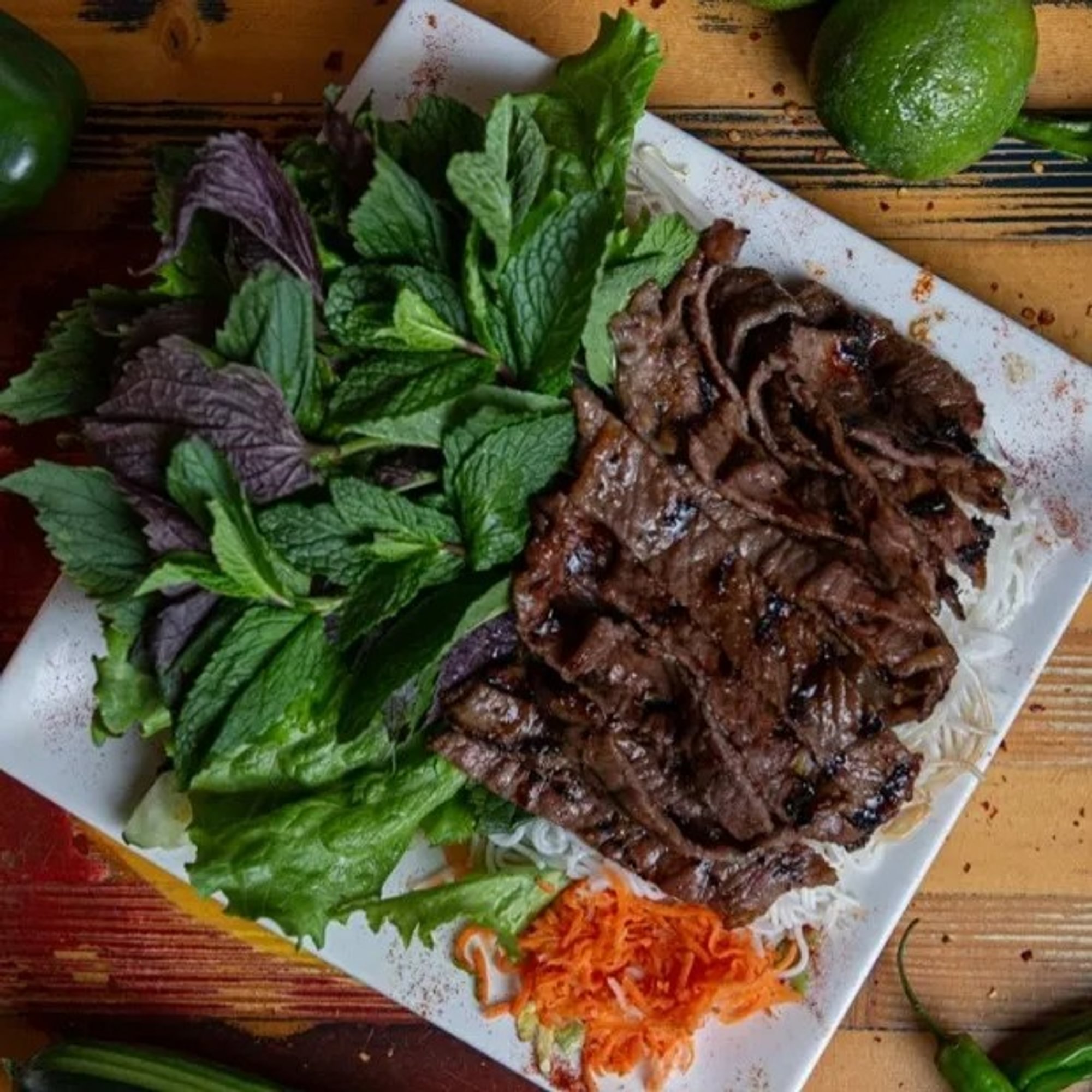 Beef or Pork Grilled Plate (Bo Hoac Heo Nuong Cuon Banh Trang)