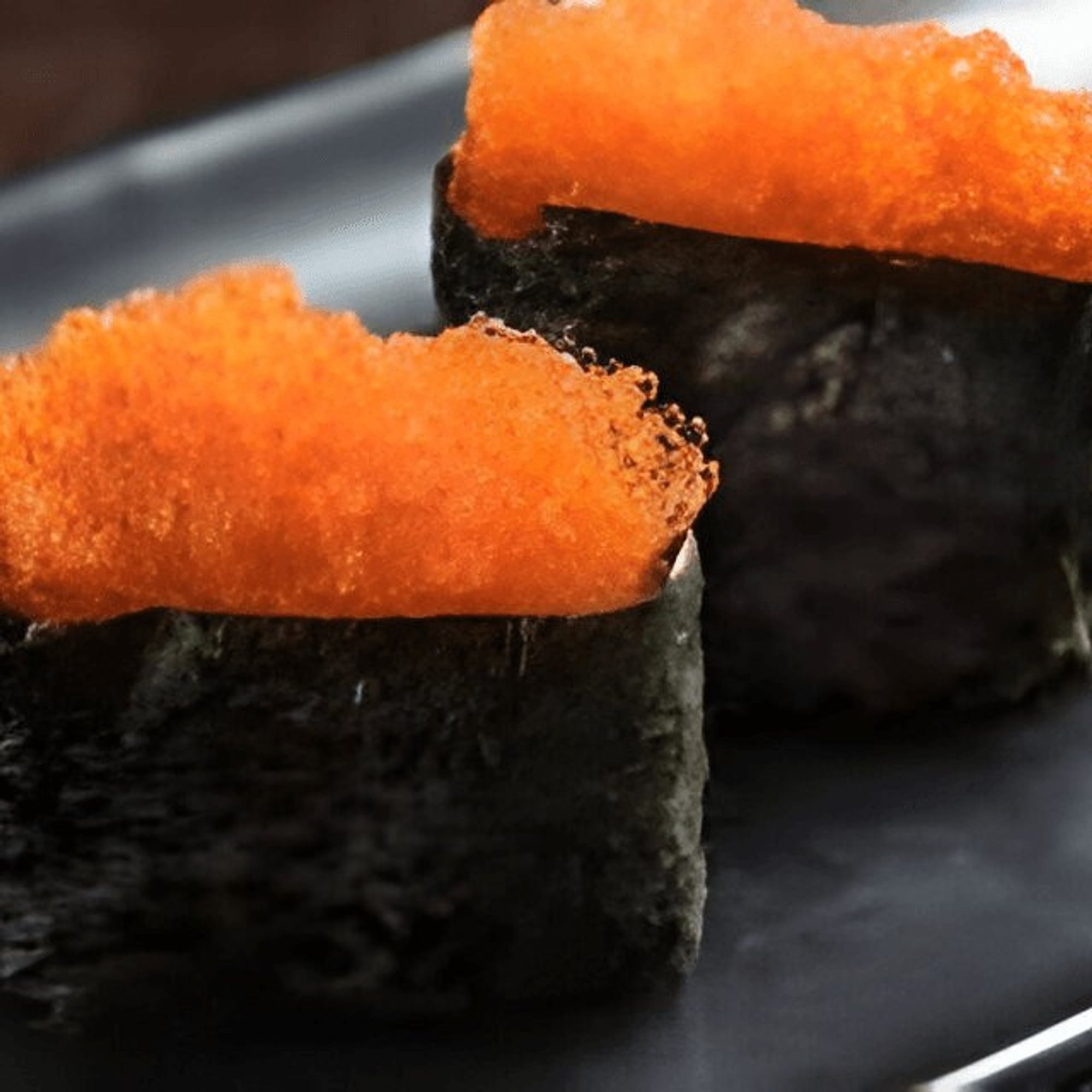 Smelt Roe/ Tobiko Sushi (2pcs)