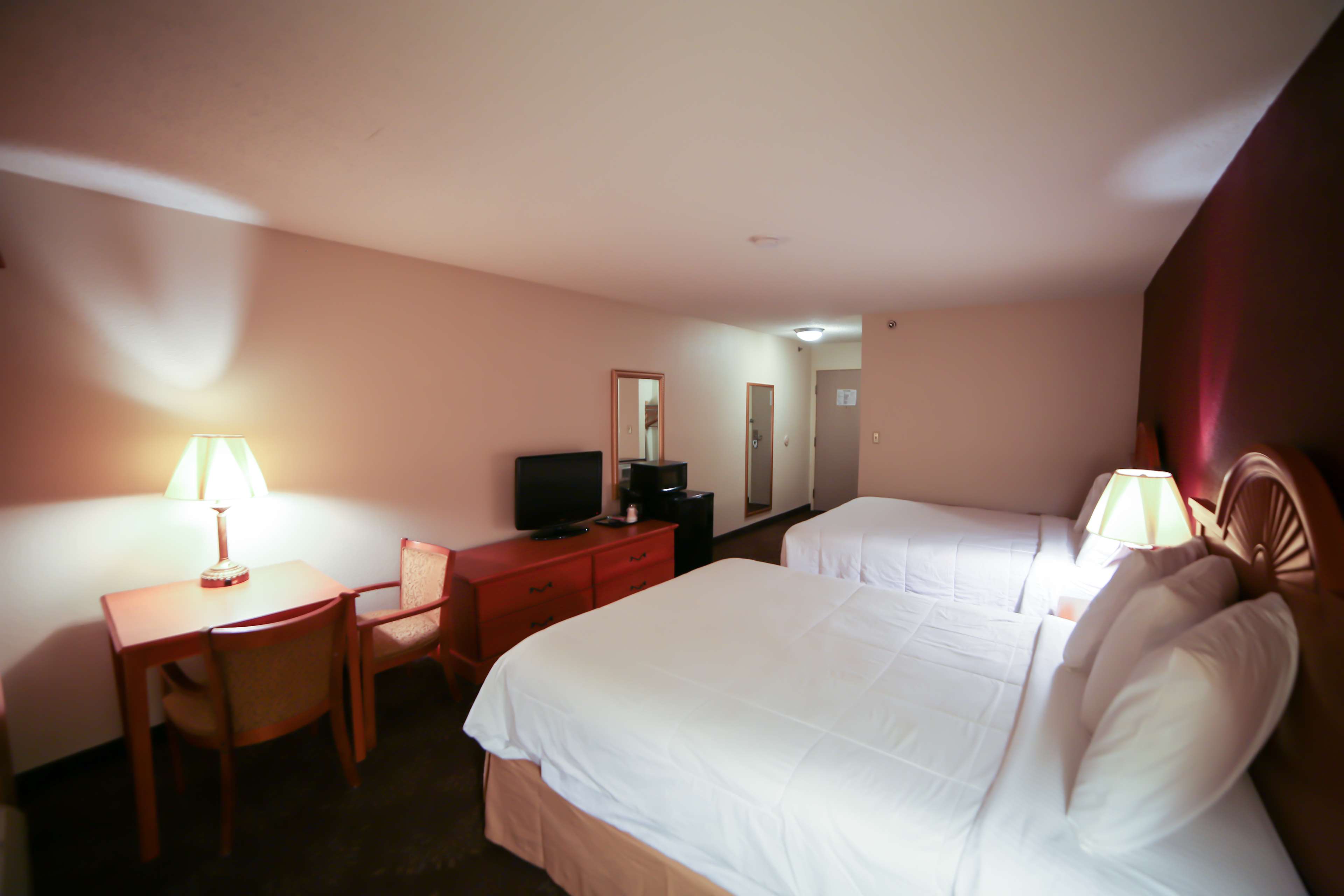 SureStay Plus Hotel by Best Western Evansville Photo