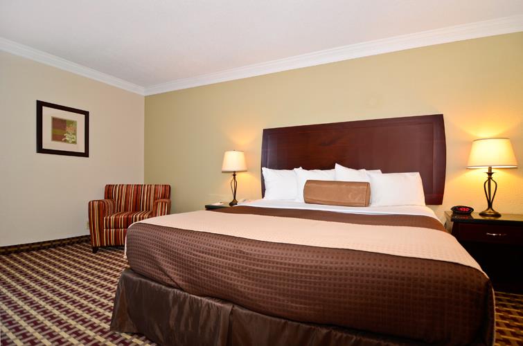 Best Western Johnson City Hotel & Conference Center Photo