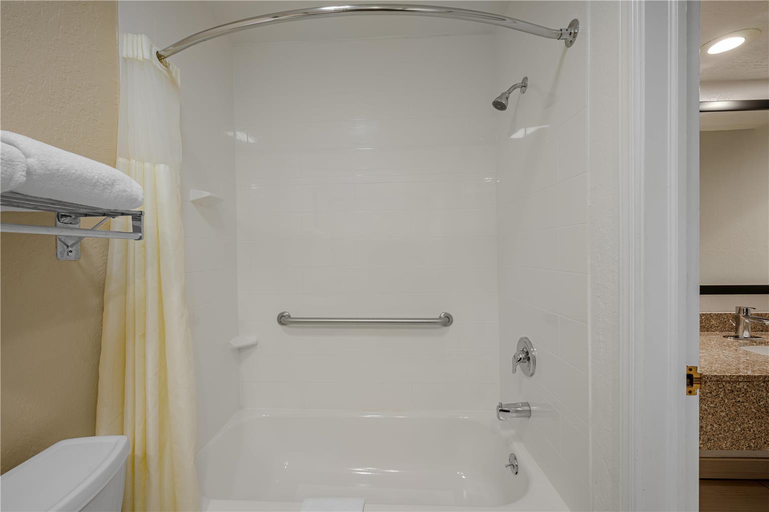 Best Western Santa Rosa Inn Image