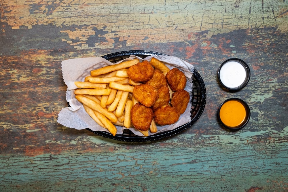Chicken Nuggets (8 Pc with Fries)