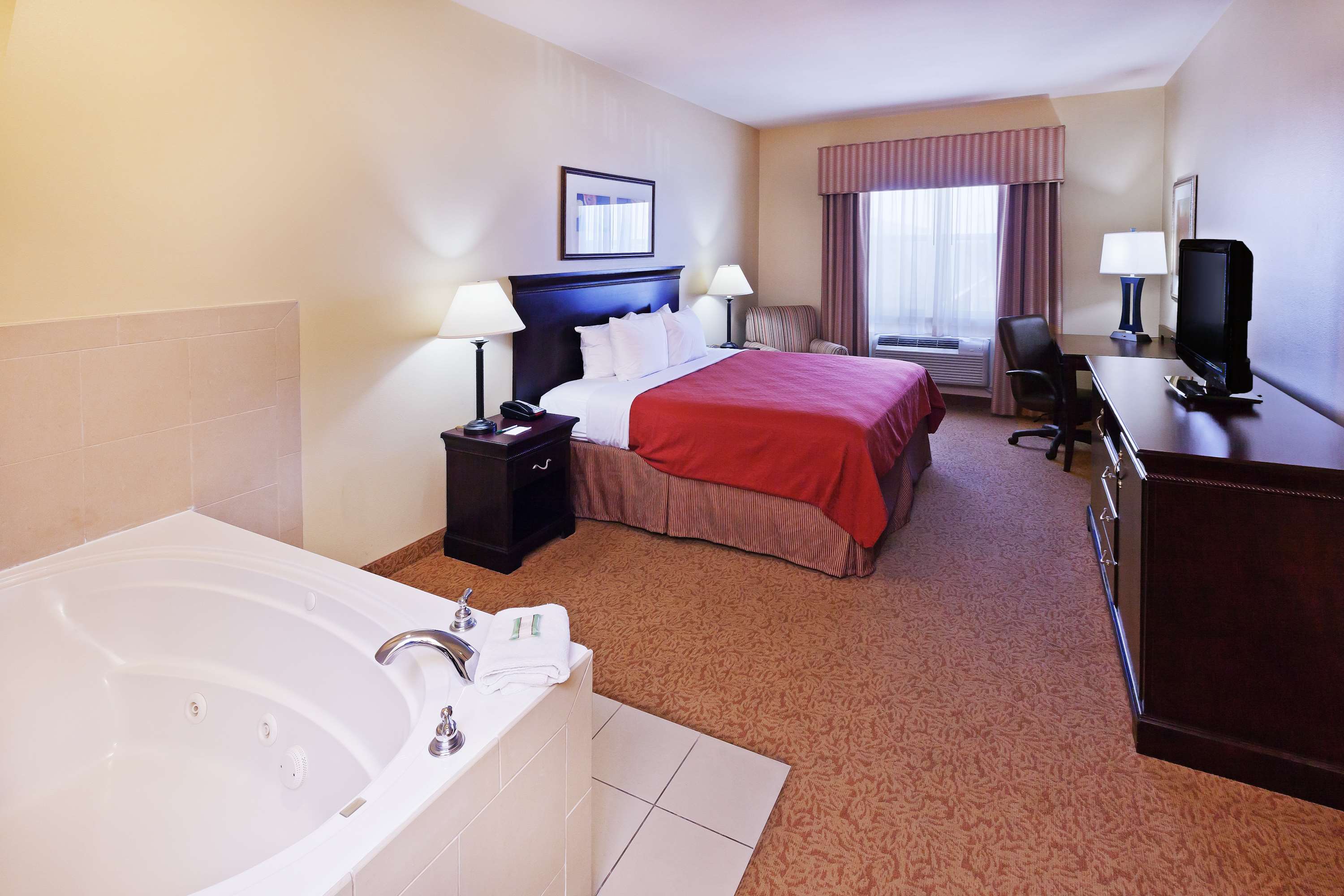 Country Inn & Suites by Radisson, Midland, TX Photo