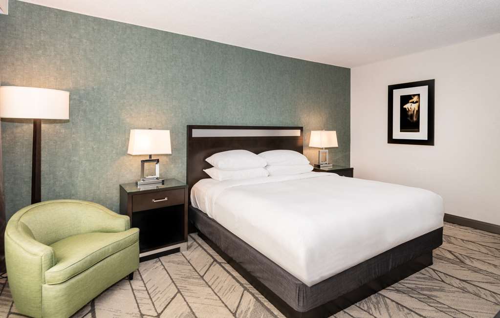 DoubleTree by Hilton Newark Penn Station Image