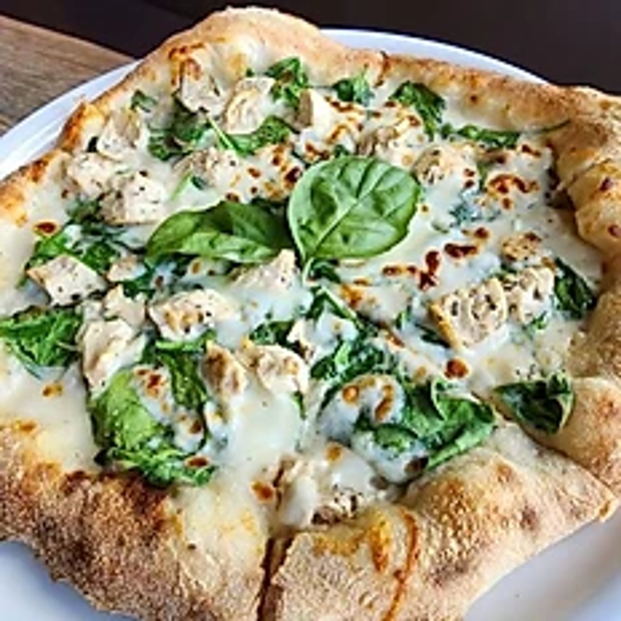 Chicken Alfredo Pizza (Medium)