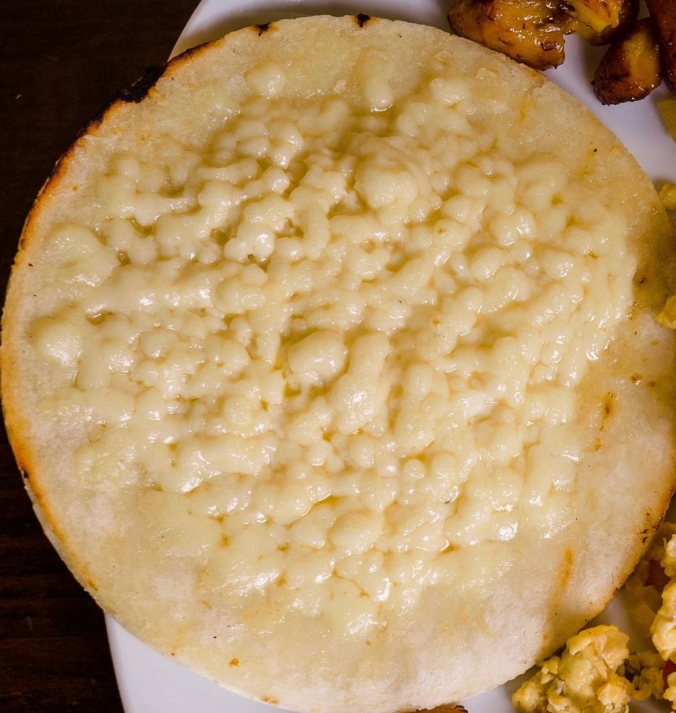 Arepa con Queso