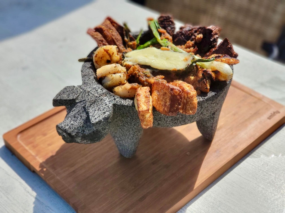 MOLCAJETE GRANDE
