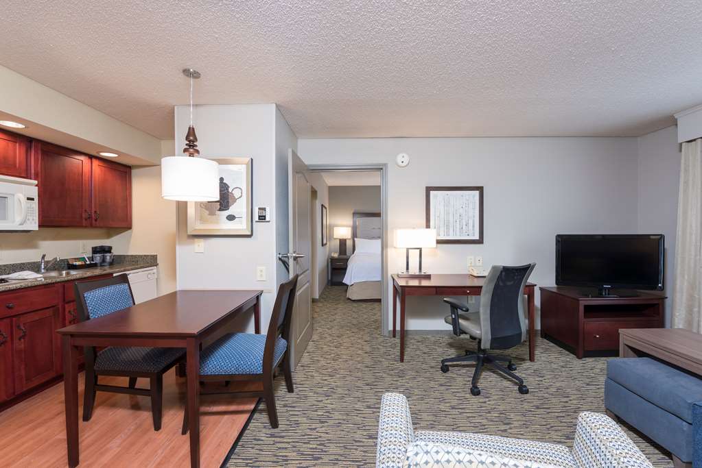 Homewood Suites by Hilton Bloomington Image