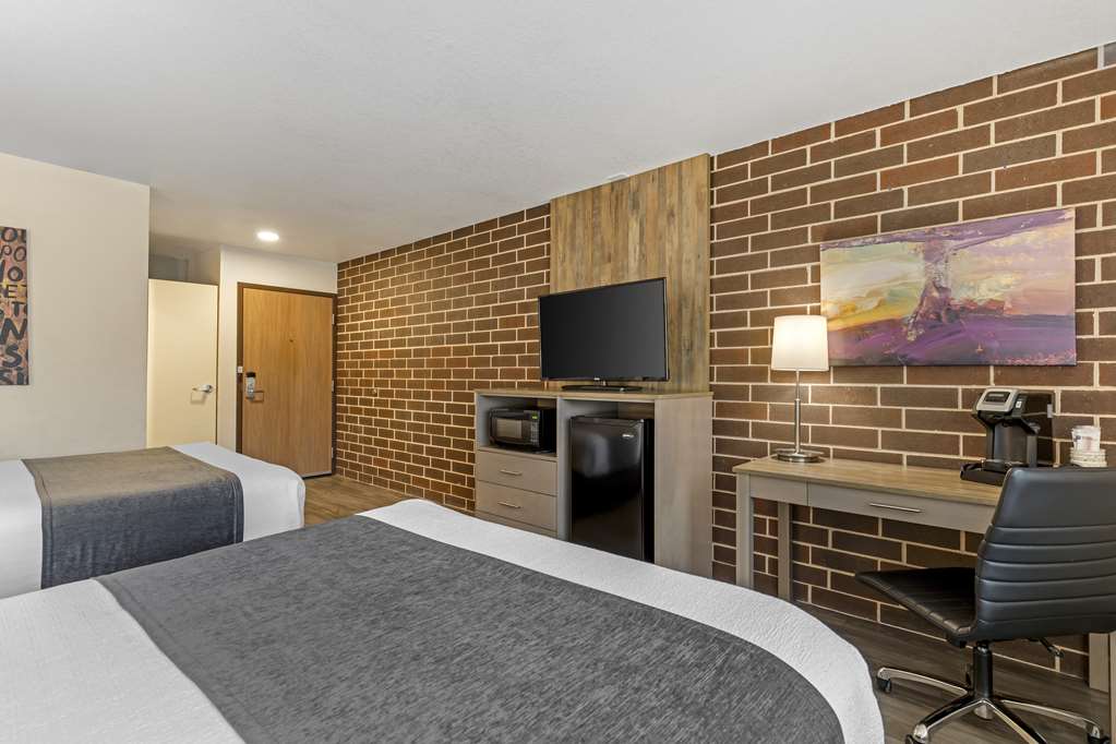 Best Western Plus Waterloo & Cedar Falls Image
