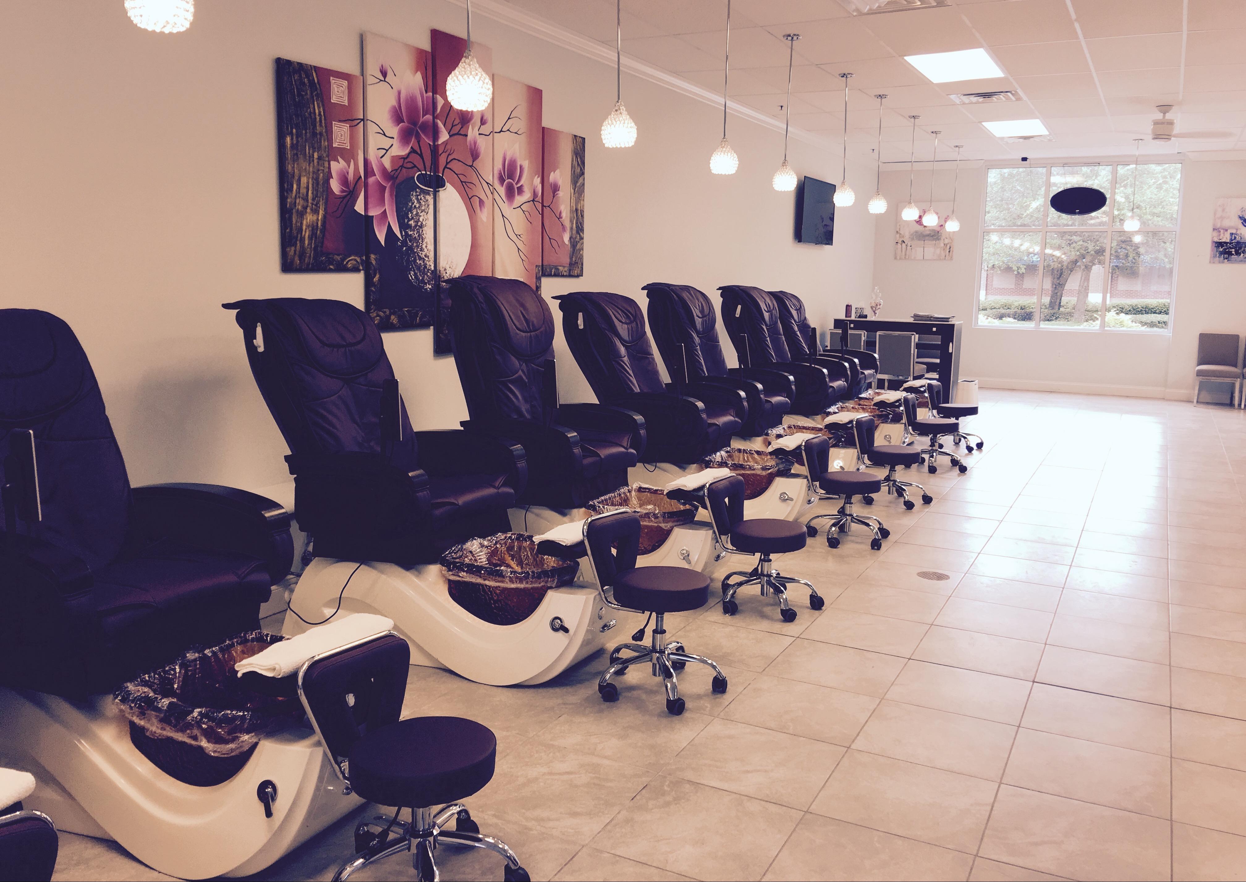 Mimosa Nails And Spa Logo