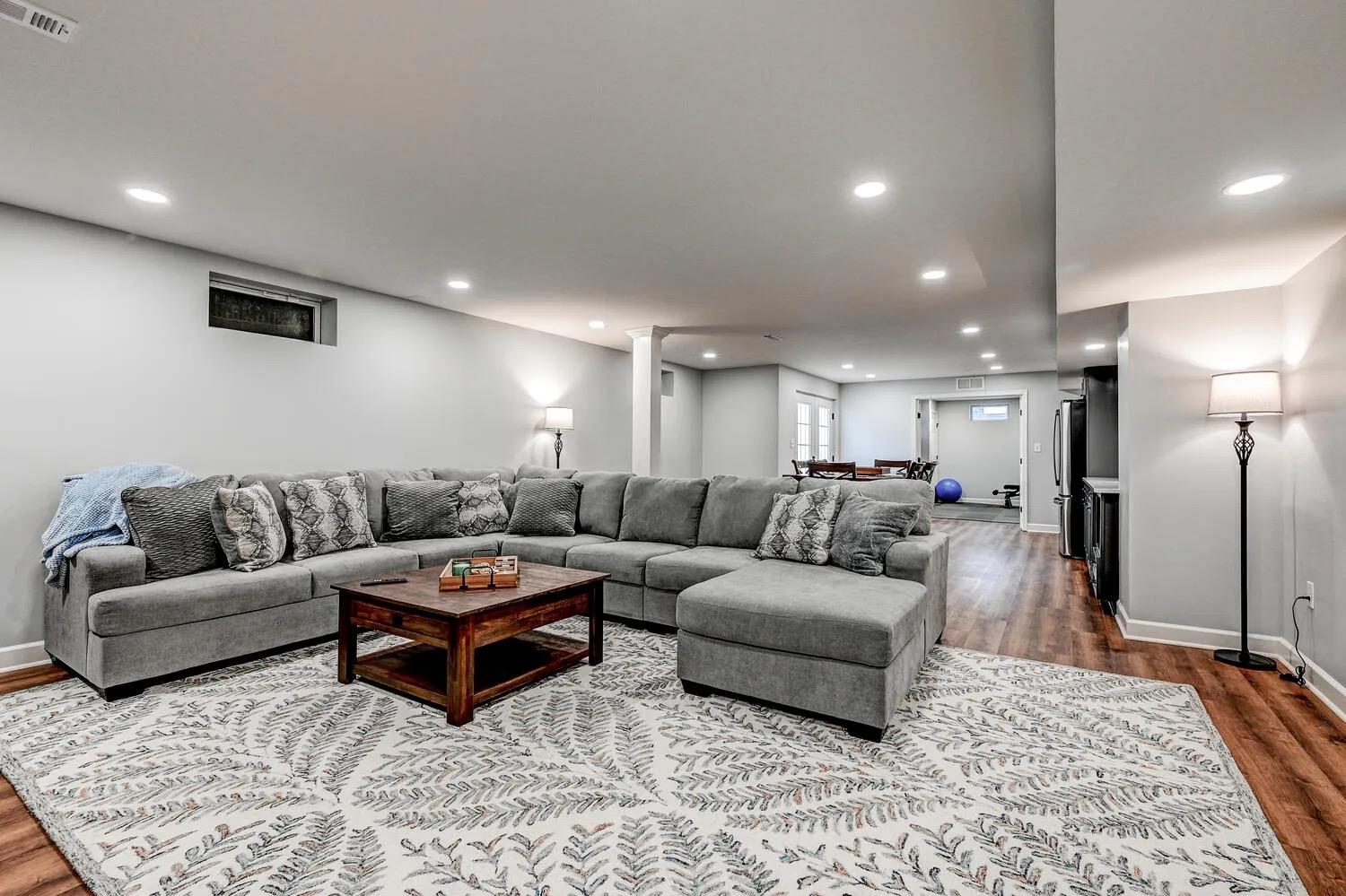 Titanium Painting & Renovation Image