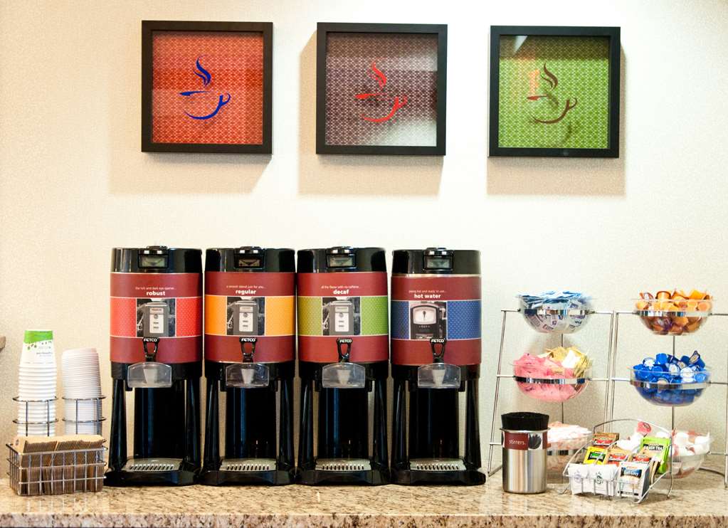 Hampton Inn East Windsor Image