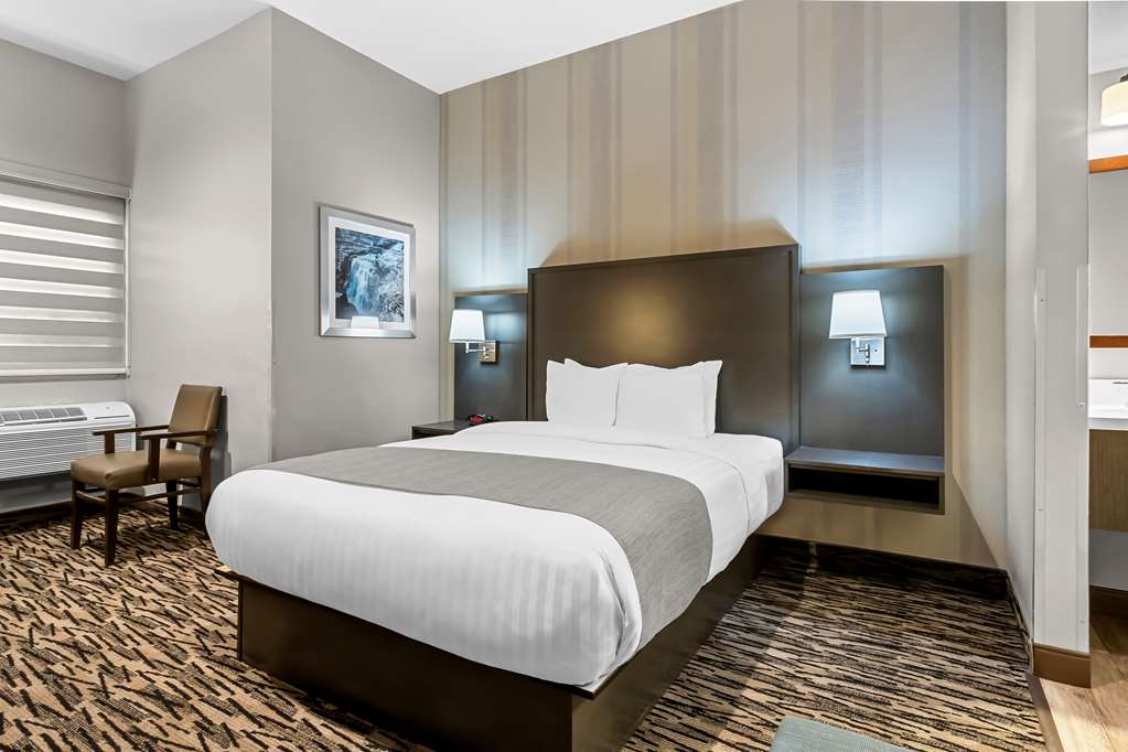 Best Western Sawtooth Inn & Suites Image