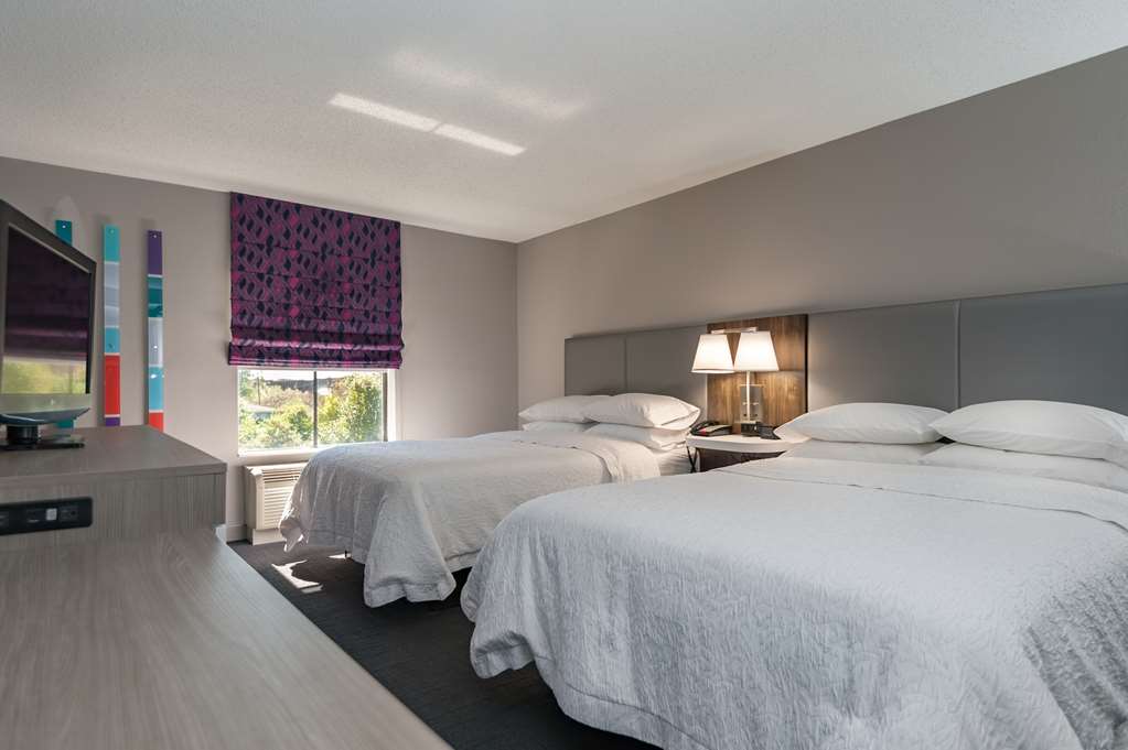 Hampton Inn East Windsor Image