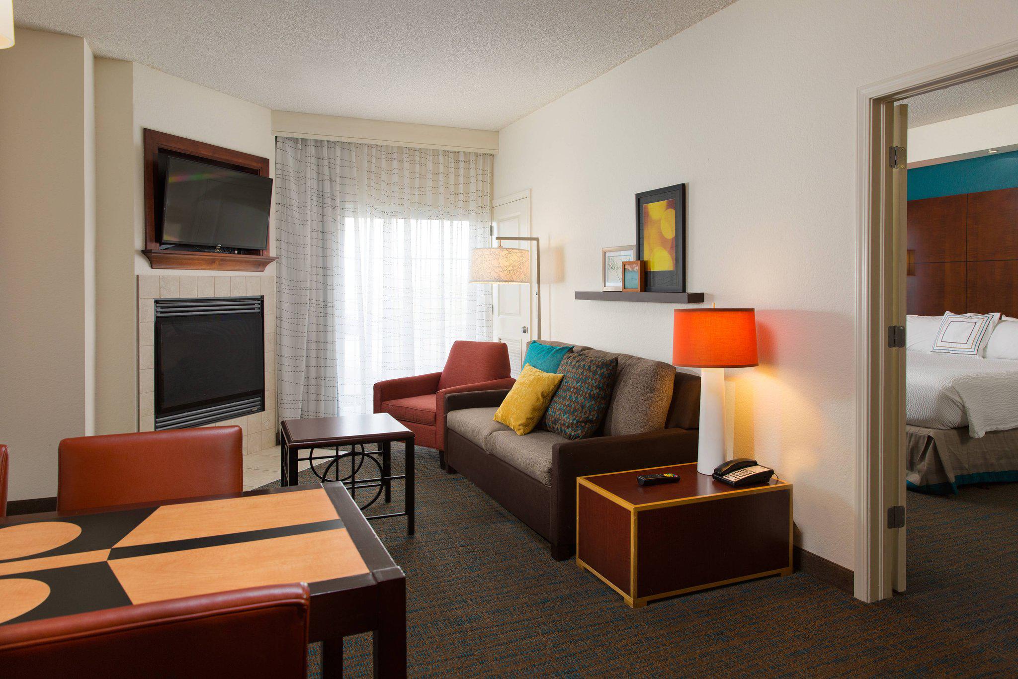 Residence Inn by Marriott Kansas City Airport Photo