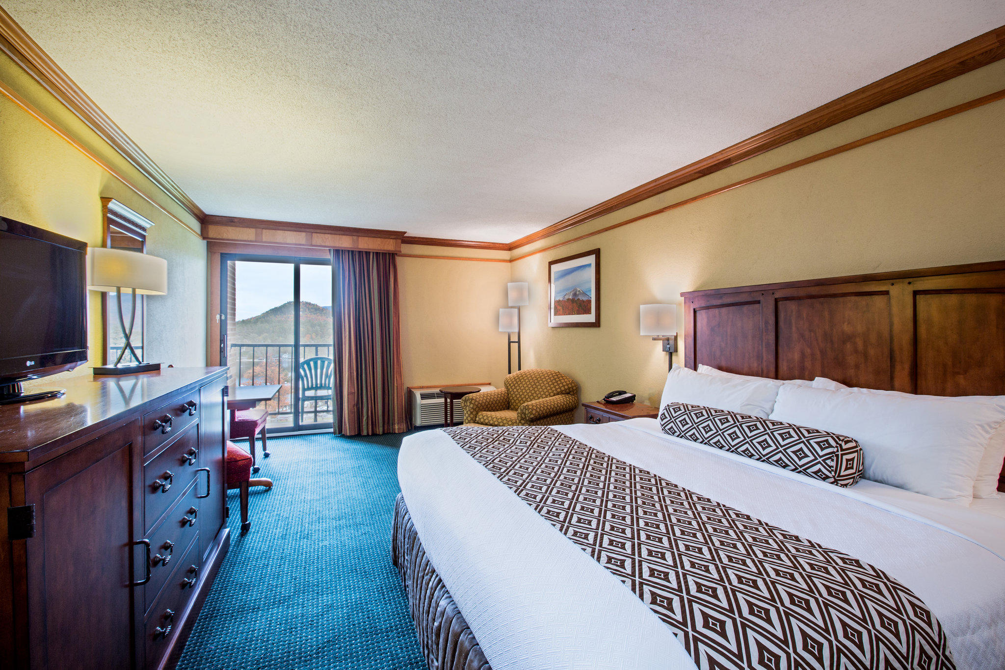Crowne Plaza Lake Placid by IHG Image