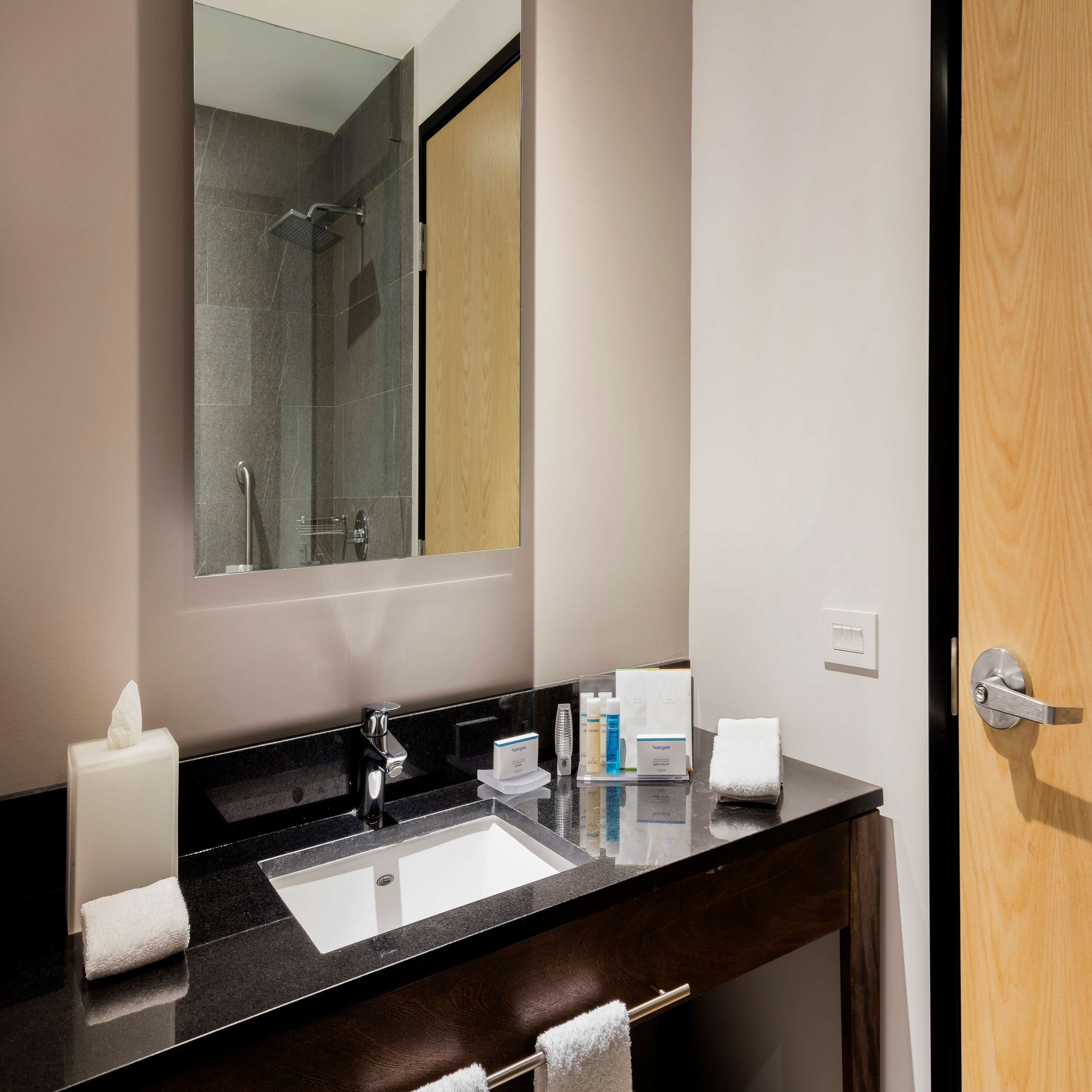 Images Hampton Inn by Hilton Cancun Cumbres