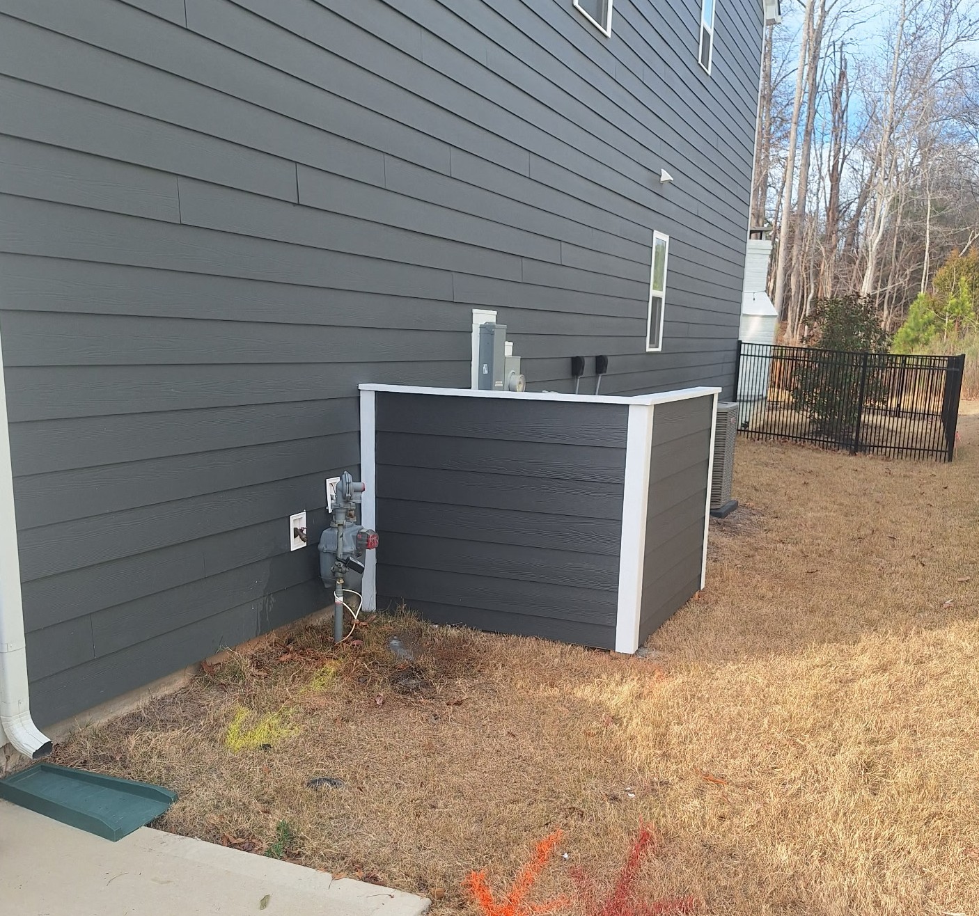 B Line Fencing & Services Image