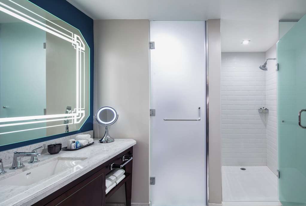 The Higgins Hotel New Orleans, Curio Collection by Hilton Image