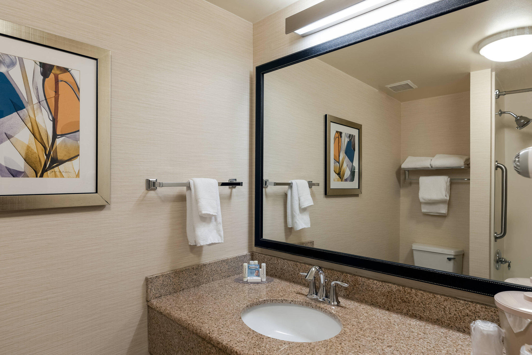 Fairfield Inn & Suites by Marriott Atlanta Stonecrest Photo