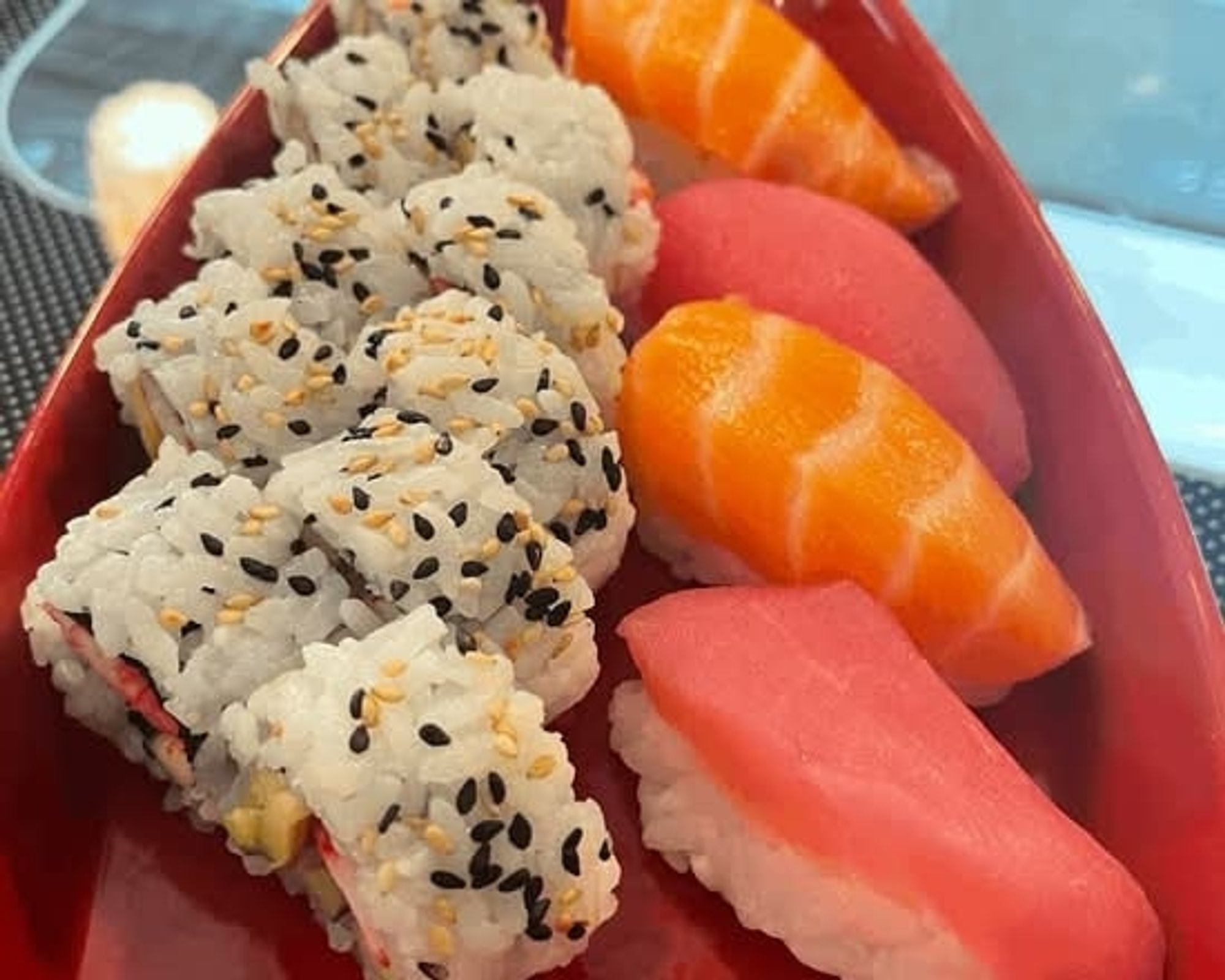 <Nigiri* & California Roll Combo $22
