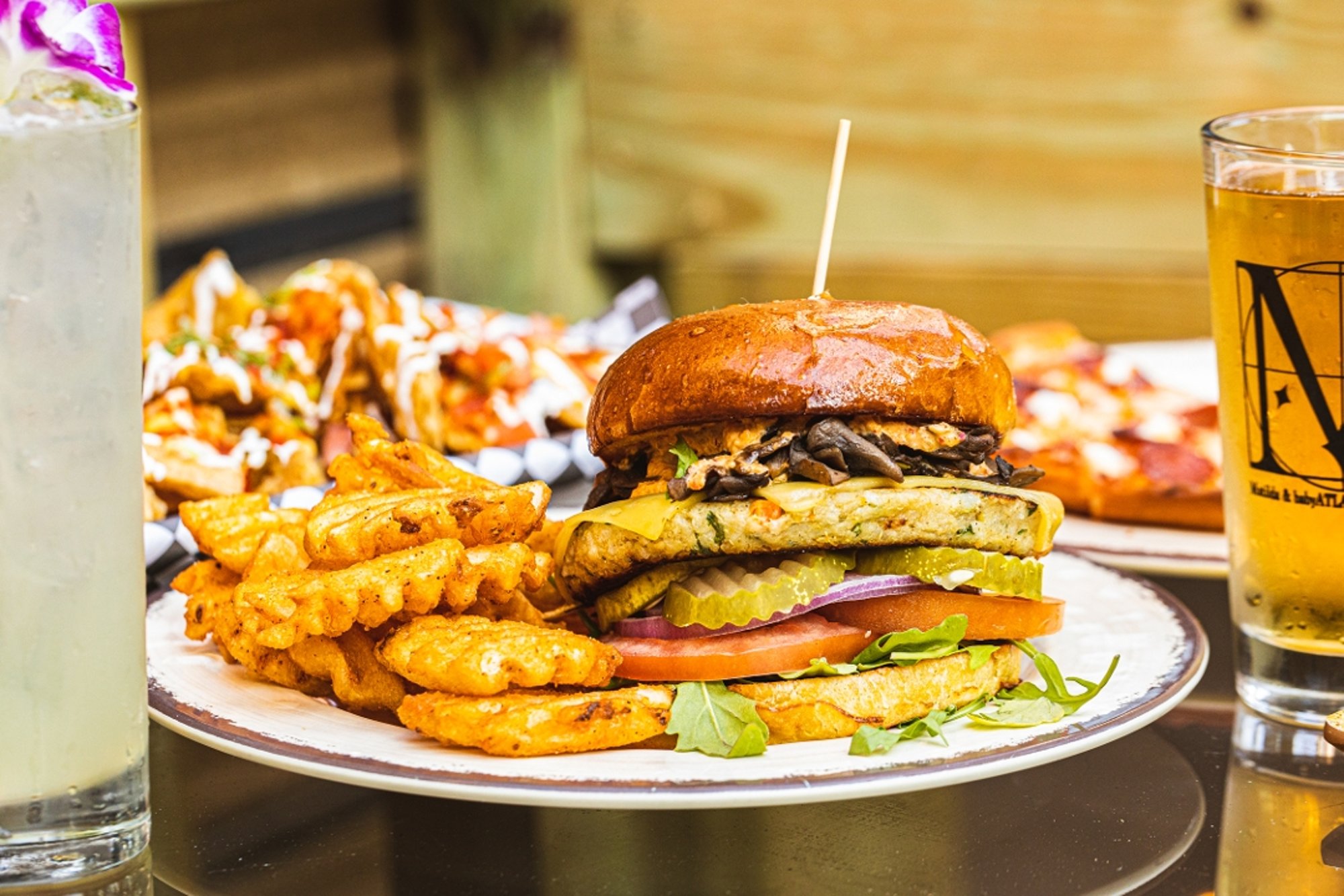 TAVERN VEGGIE BURGER