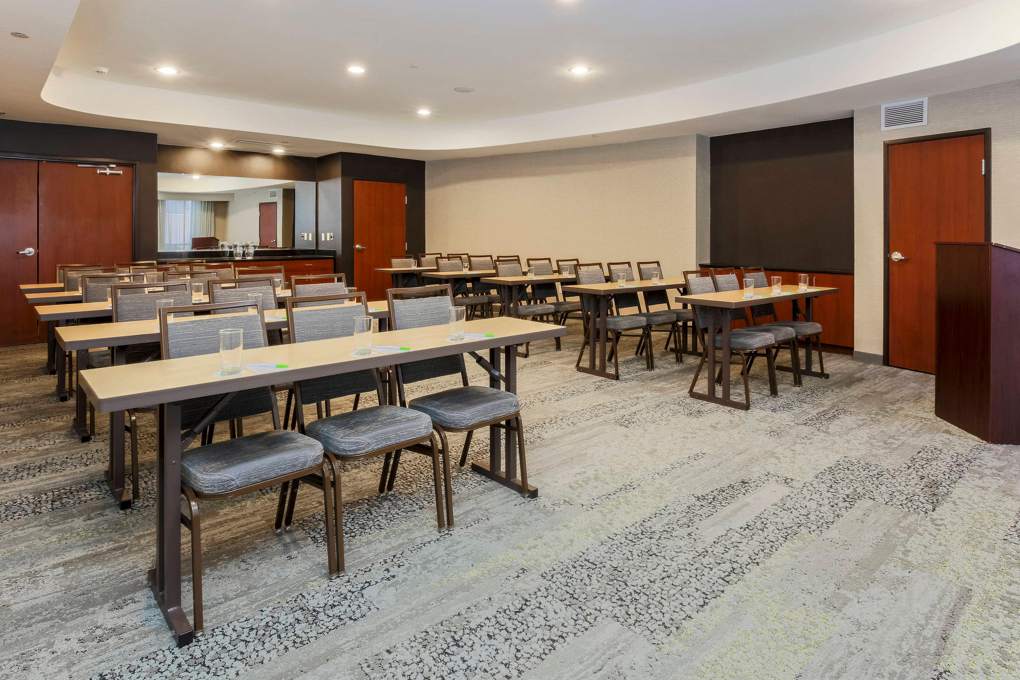 Courtyard by Marriott Potomac Mills Woodbridge Photo