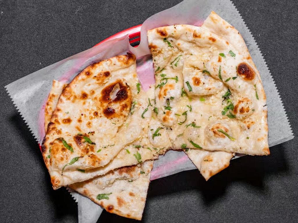 112.Garlic Naan