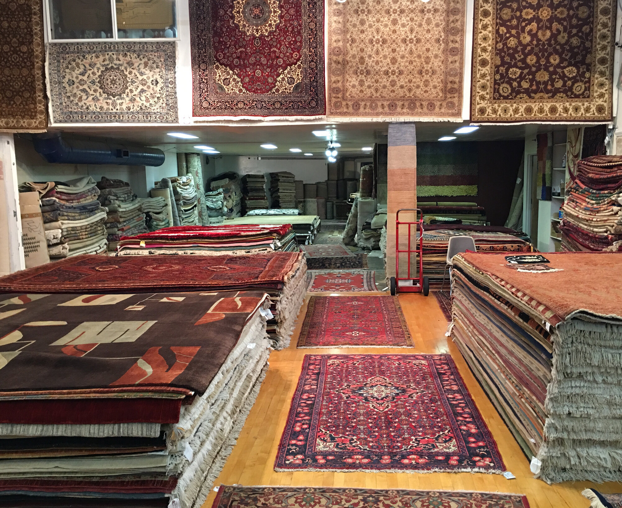 Rug Center Image