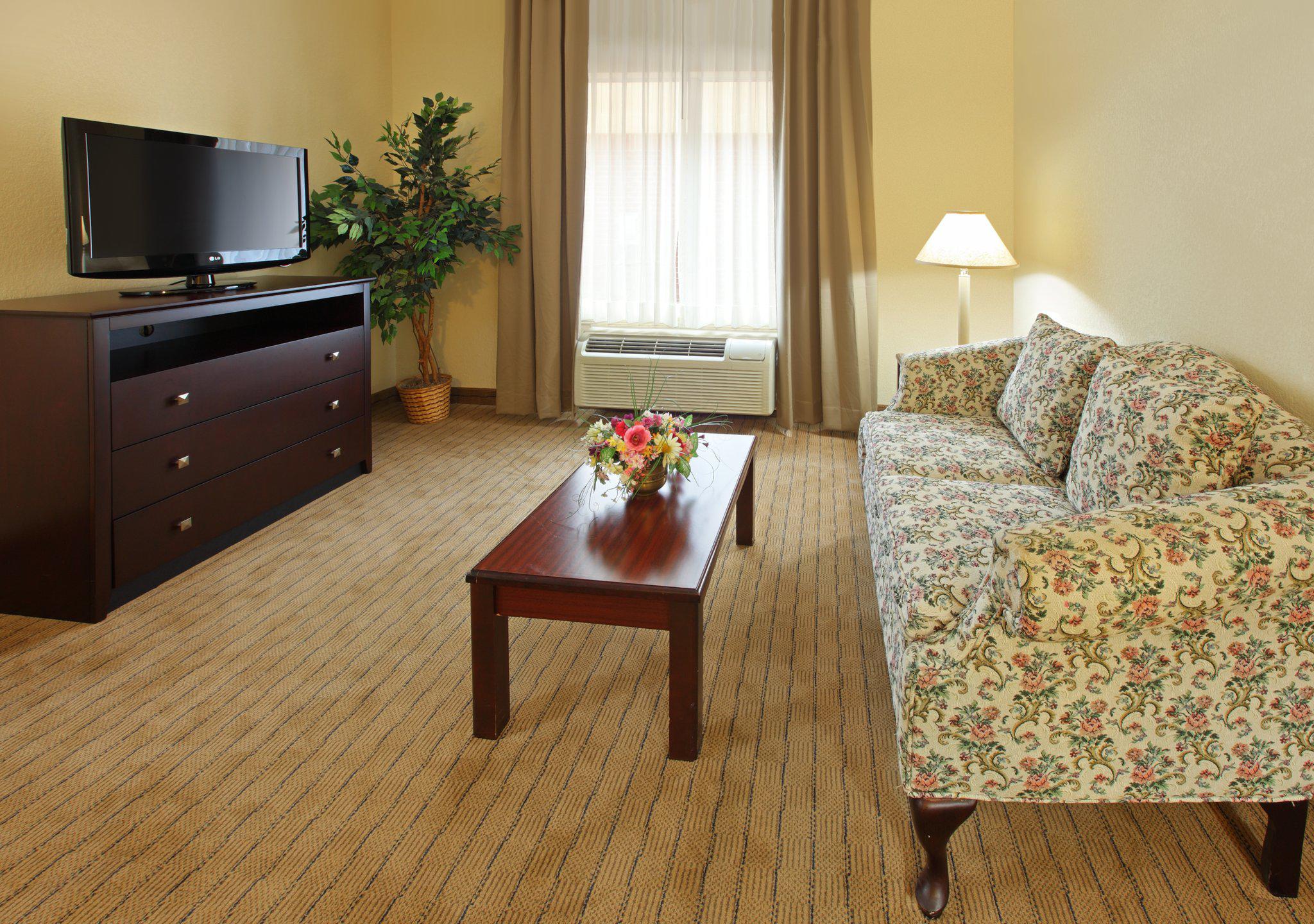 Holiday Inn Express Fort Smith Executive Park Photo