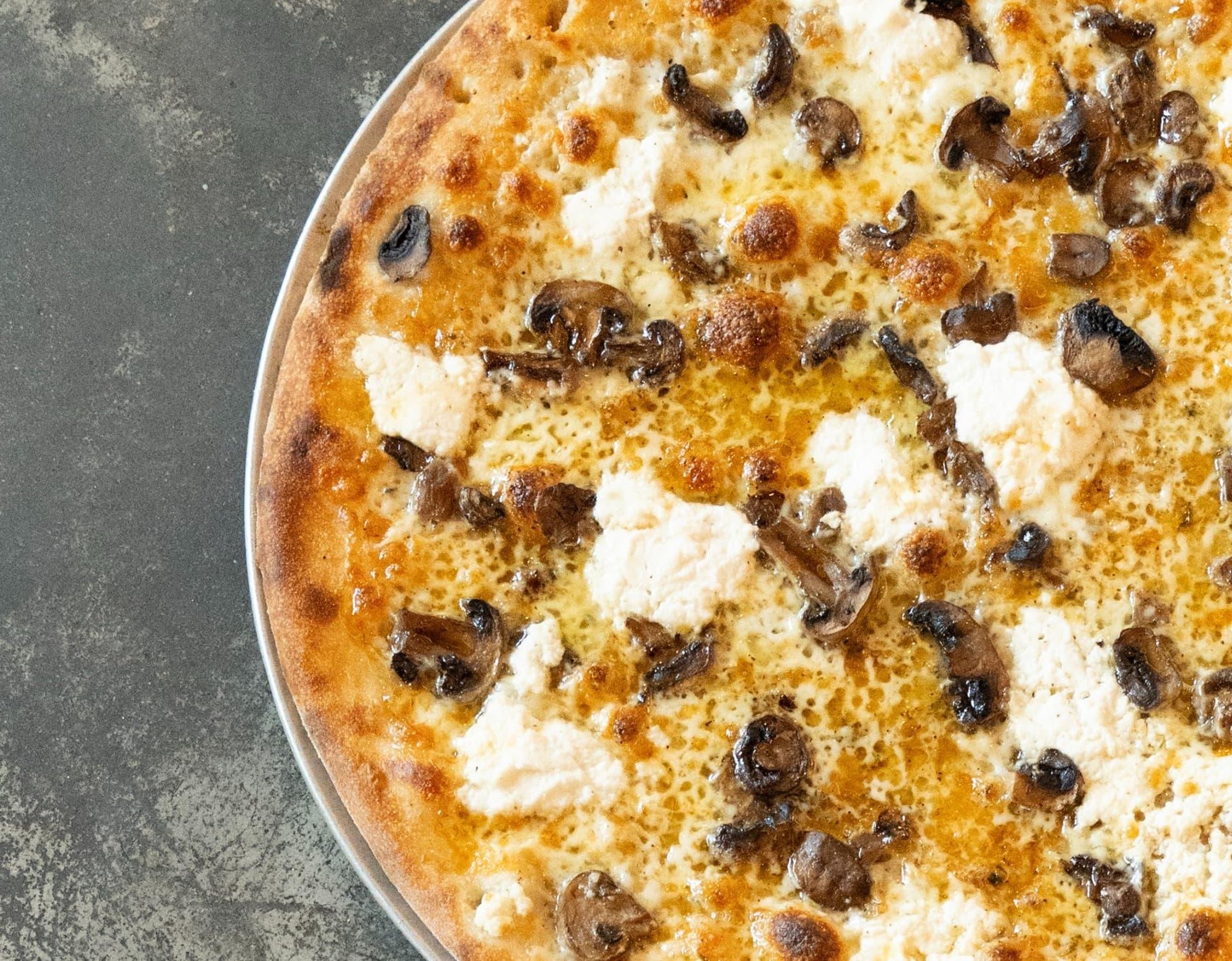 Quattro Formaggi & Wild Mushrooms Pizza (12")