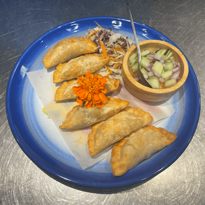 Samosa/Curry (6)