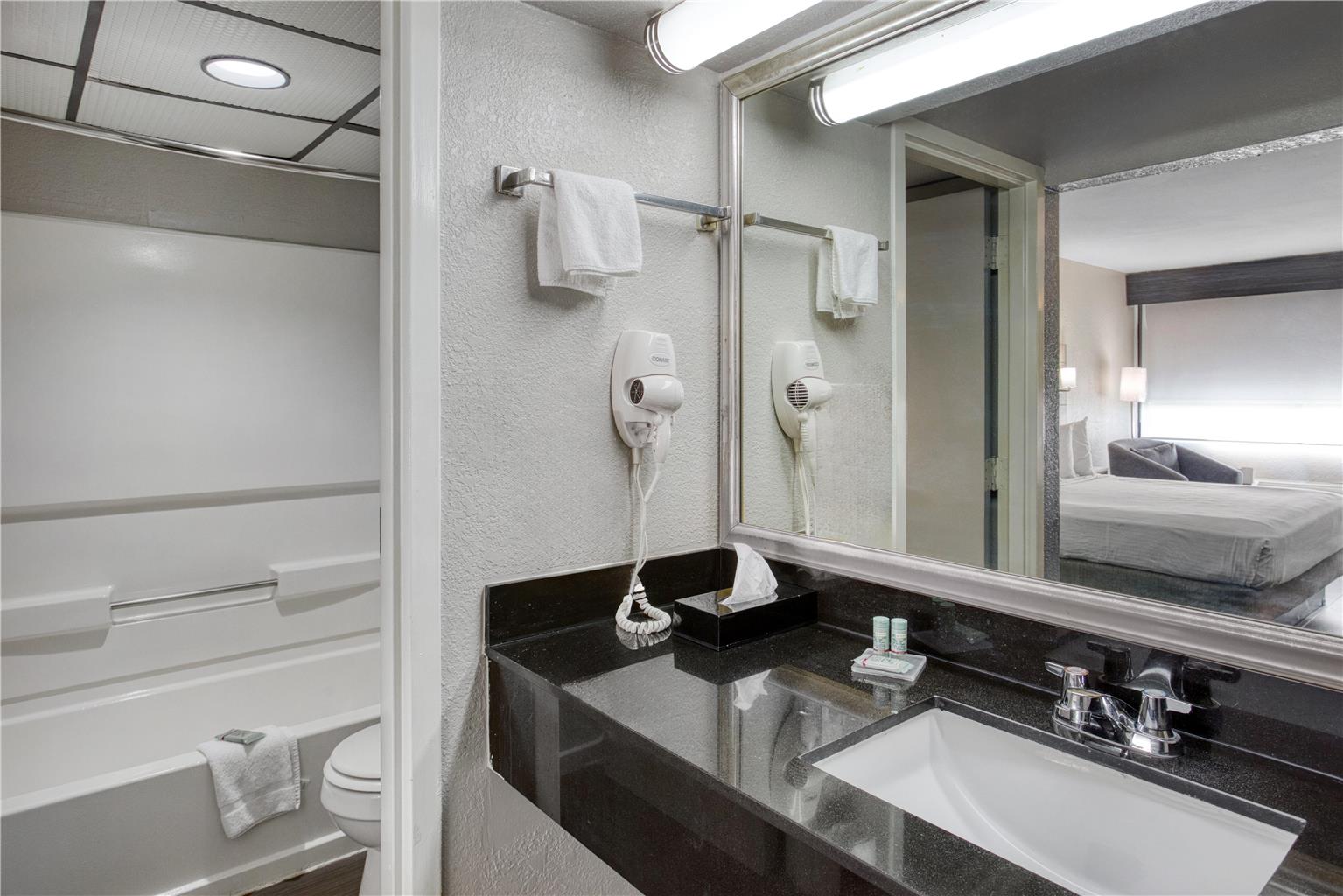 Best Western Executive Inn Image