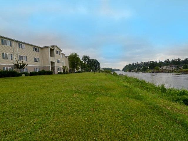 River Landing Apartments Photo