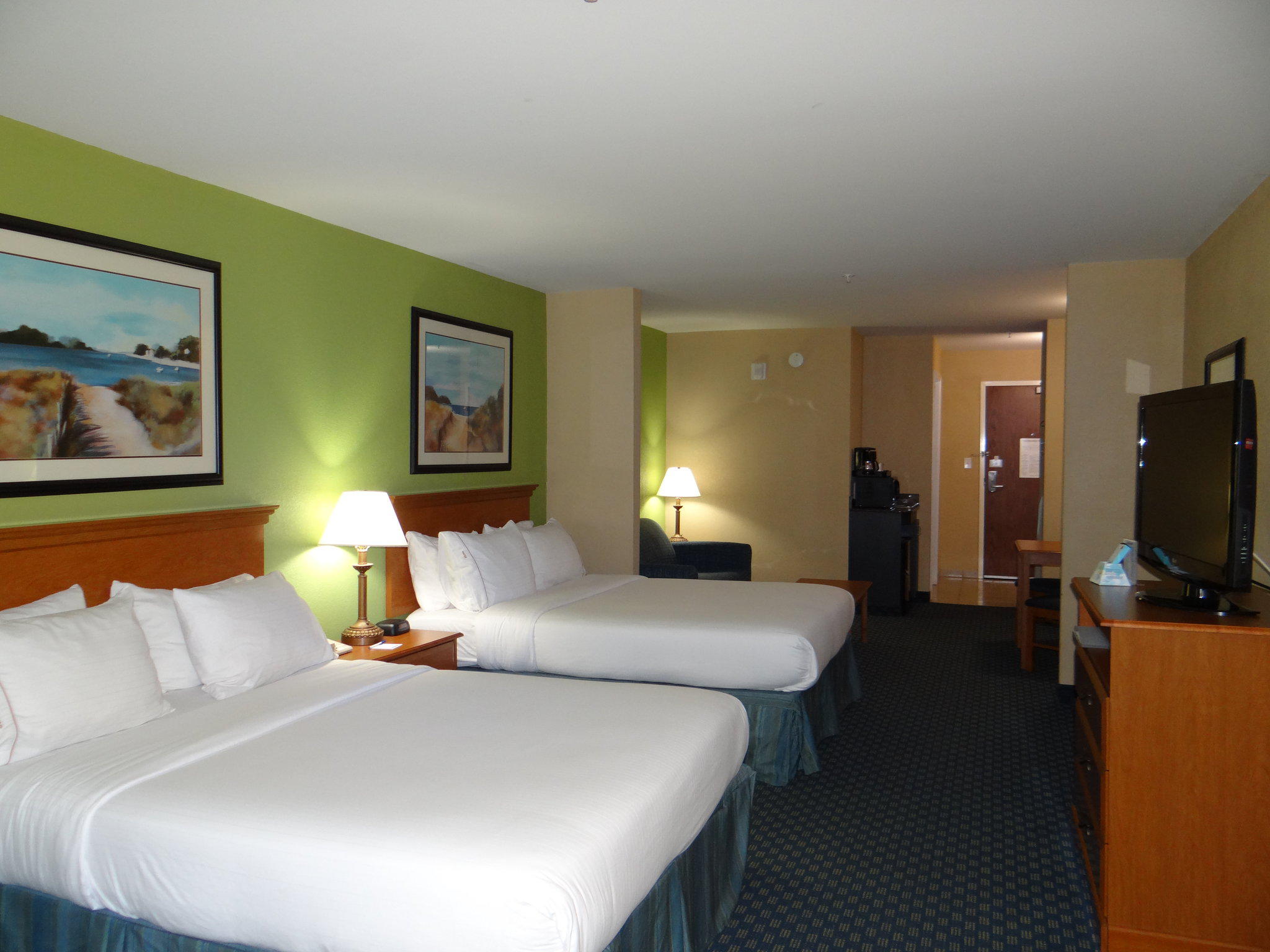 Holiday Inn Express & Suites Salisbury - Delmar Photo