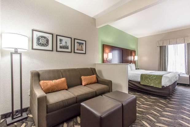 Images Comfort Suites
