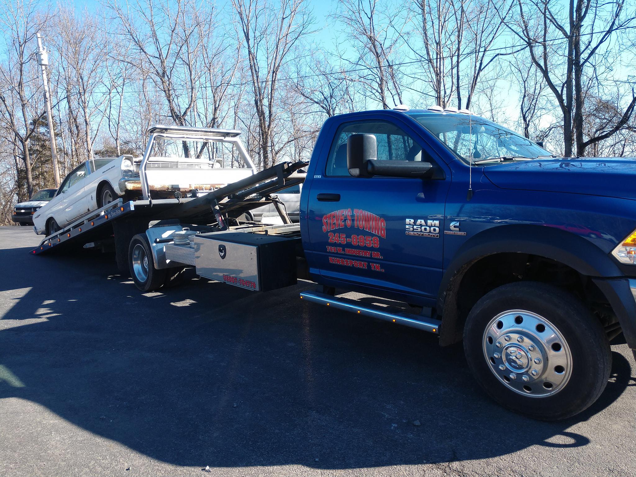 Steve's Towing Photo